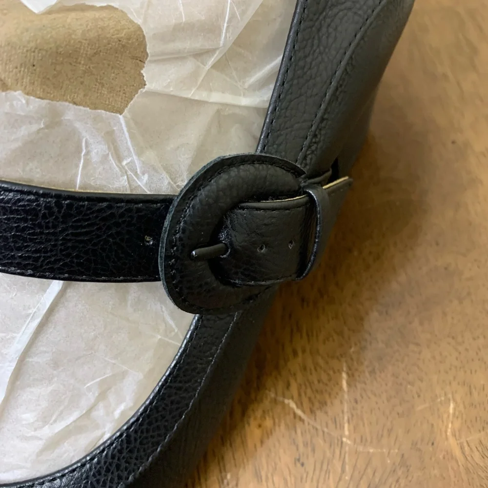 Life Stride women’s Black Mary Jane heels - Picture 3 of 10